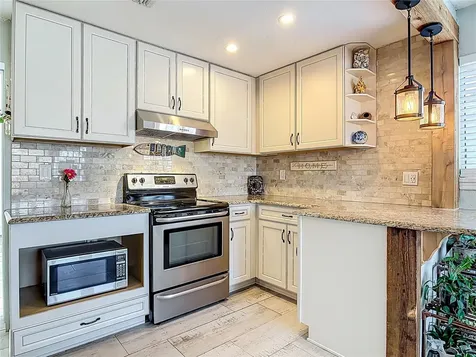 829 E 9th Avenue New Smyrna Beach FL 32169