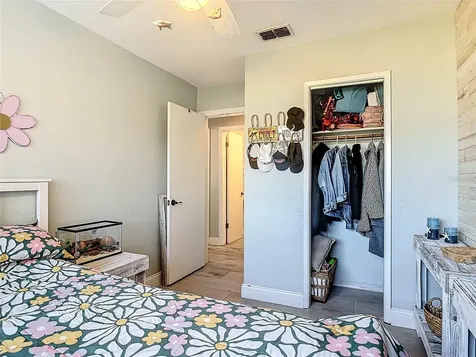 829 E 9th Avenue New Smyrna Beach FL 32169