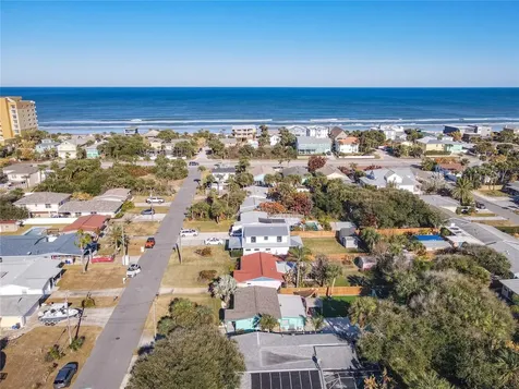 829 E 9th Avenue New Smyrna Beach FL 32169