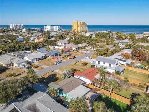 829 E 9th Avenue New Smyrna Beach FL 32169