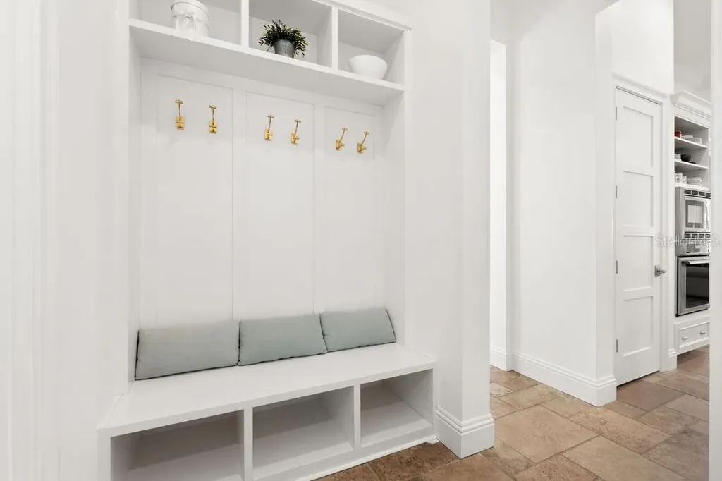 9940 Grosvenor Pointe Circle Windermere FL 34786