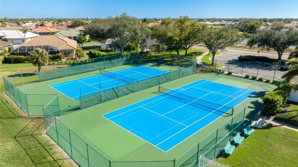 373 Roseling Circle Venice FL 34293