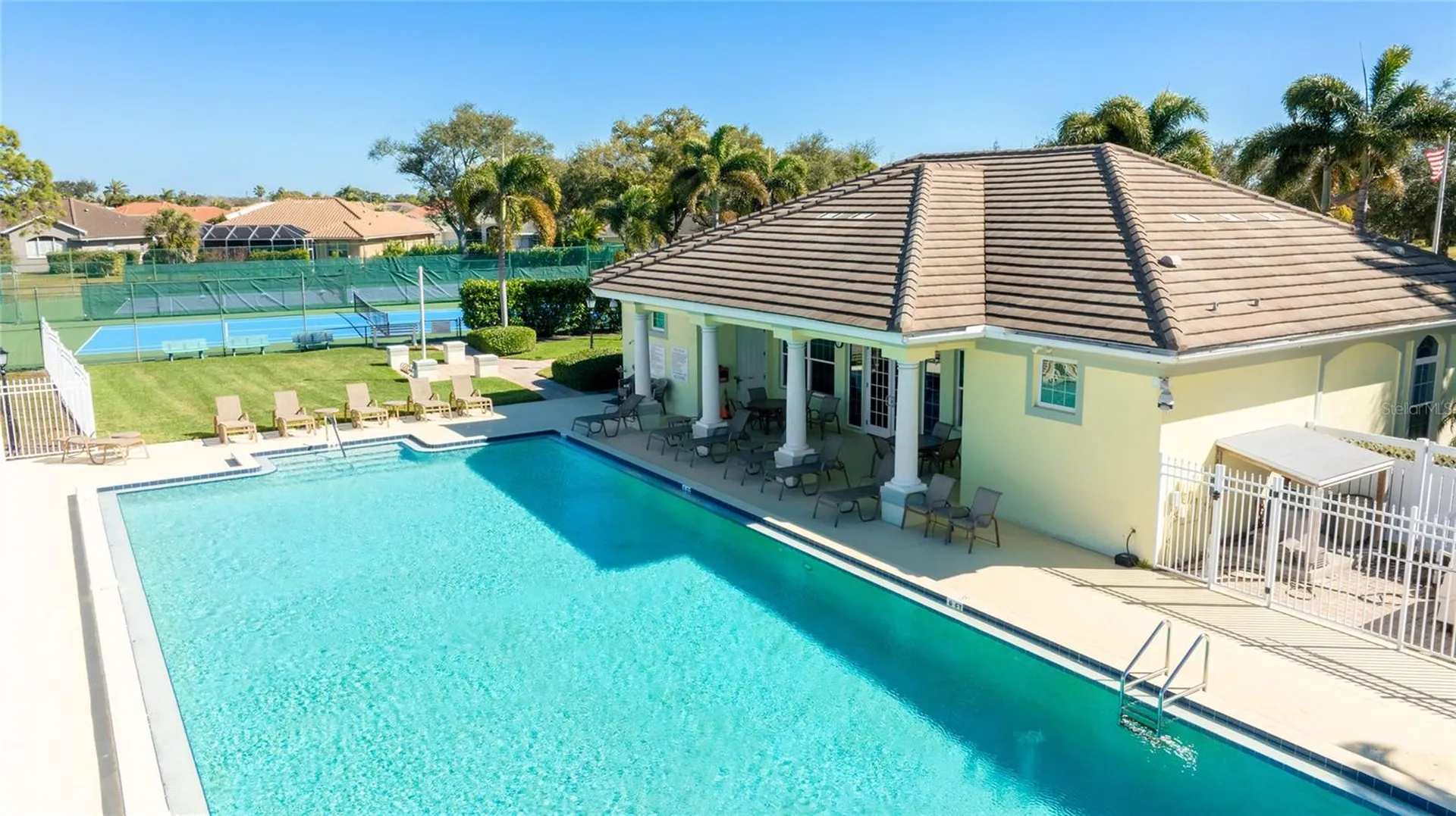 373 Roseling Circle Venice FL 34293