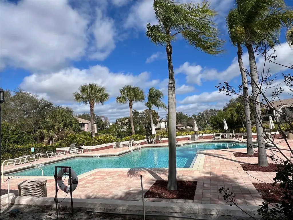 10265 Gandy Boulevard N St Petersburg FL 33702