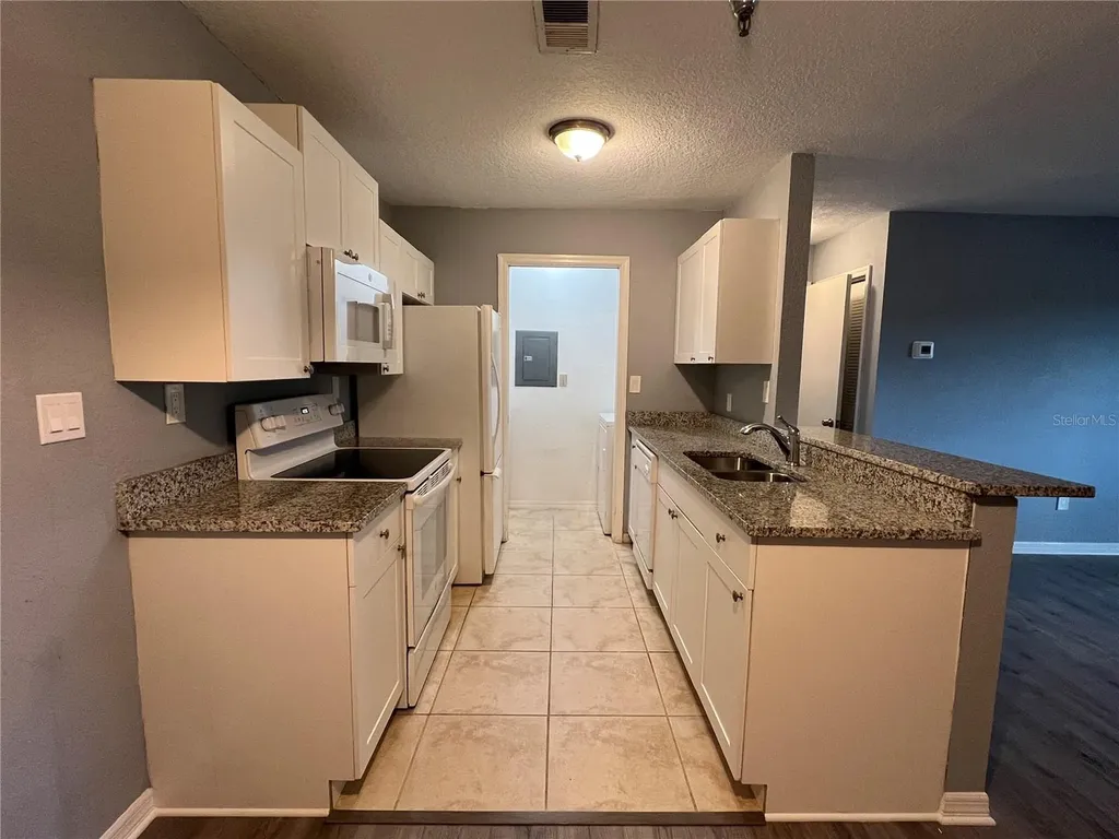 10265 Gandy Boulevard N St Petersburg FL 33702