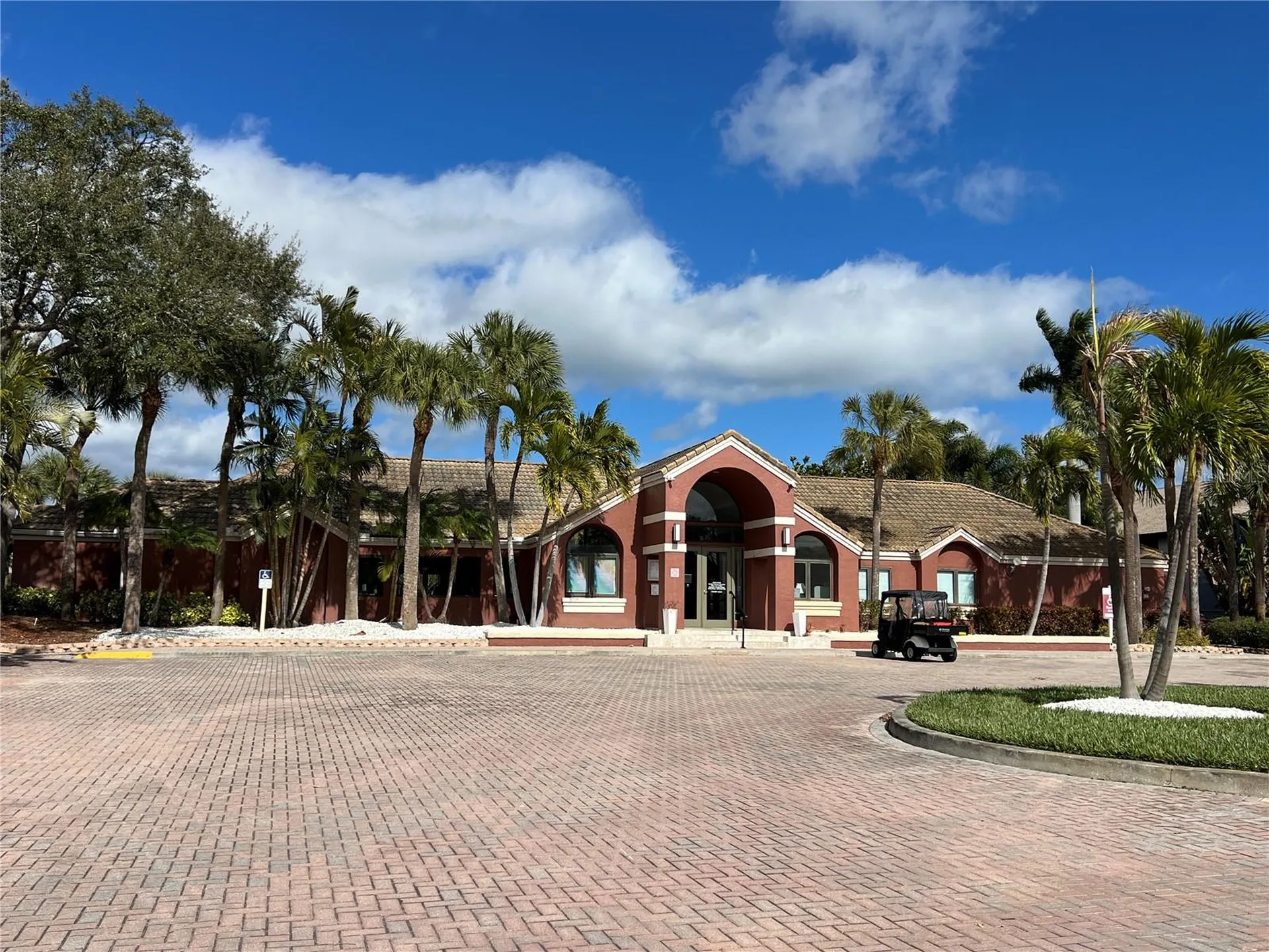 10265 Gandy Boulevard N St Petersburg FL 33702