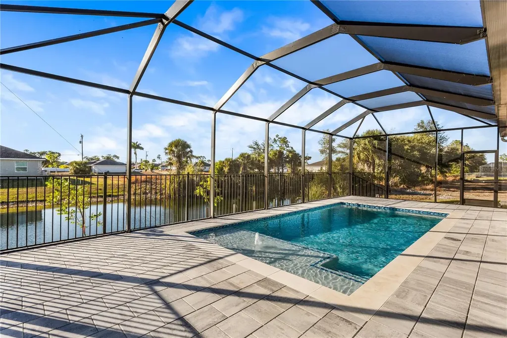 3318 NE 13th Place Cape Coral FL 33909