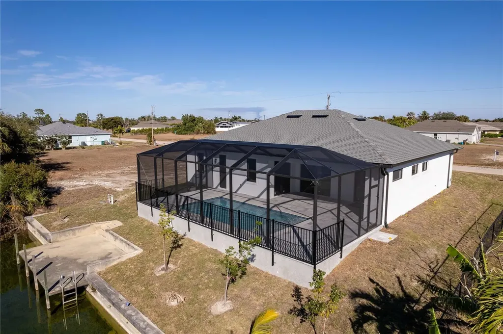 3318 NE 13th Place Cape Coral FL 33909