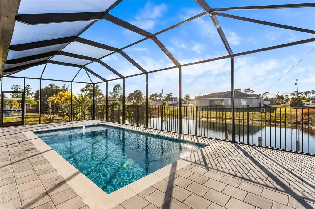 3318 NE 13th Place Cape Coral FL 33909