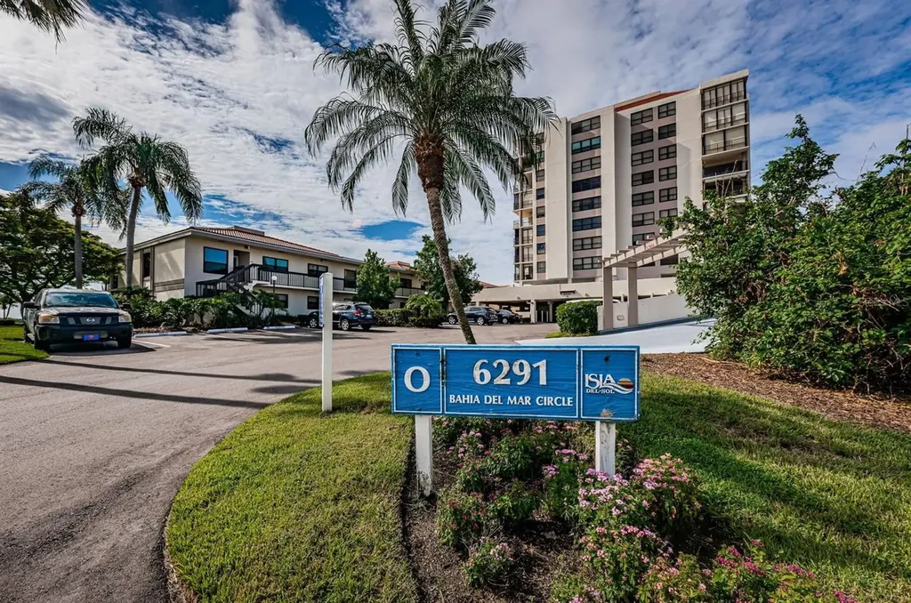 6291 Bahia Del Mar Circle St Petersburg FL 33715