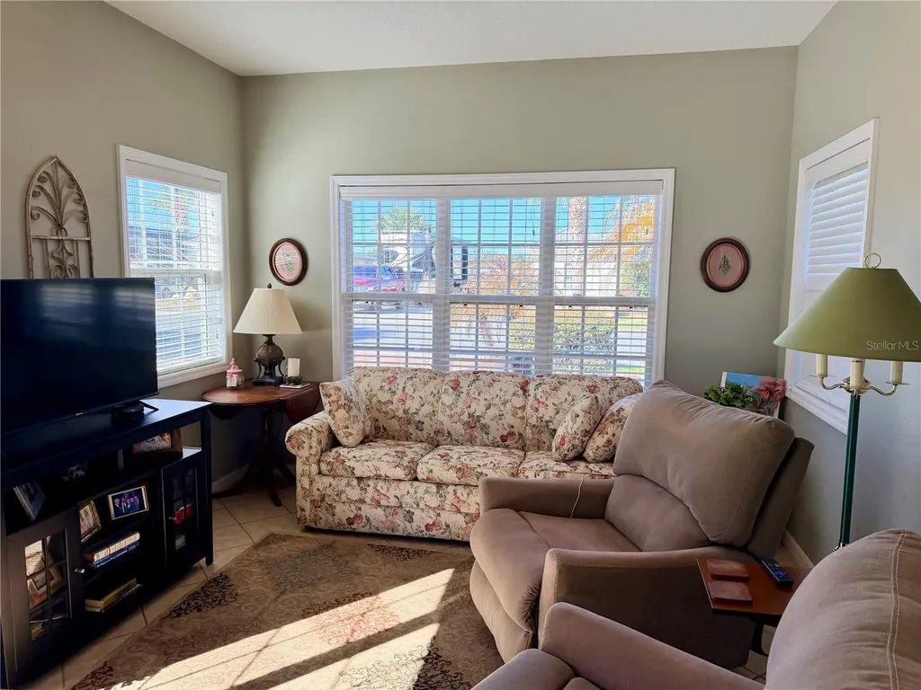 4805 SE 94th Avenue Webster FL 33597