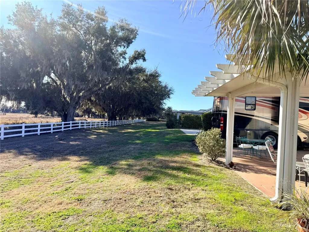 4805 SE 94th Avenue Webster FL 33597