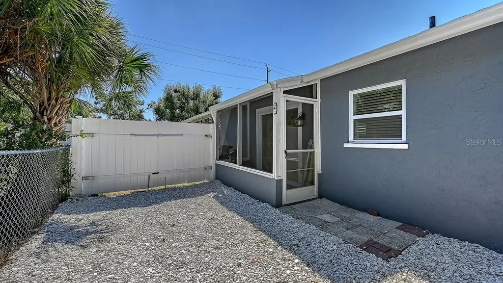 2533 Waldemere Street Sarasota FL 34239