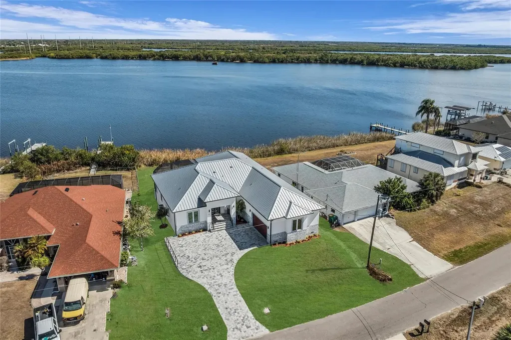 2228 Harbour Drive Punta Gorda FL 33983