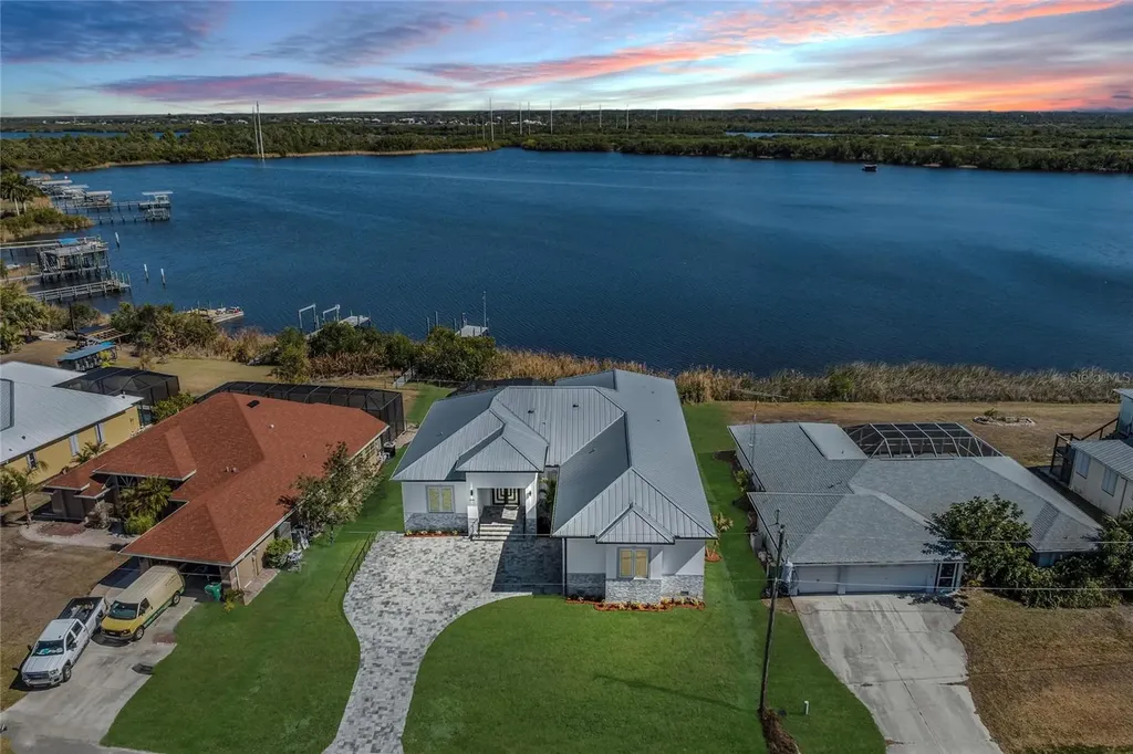 2228 Harbour Drive Punta Gorda FL 33983