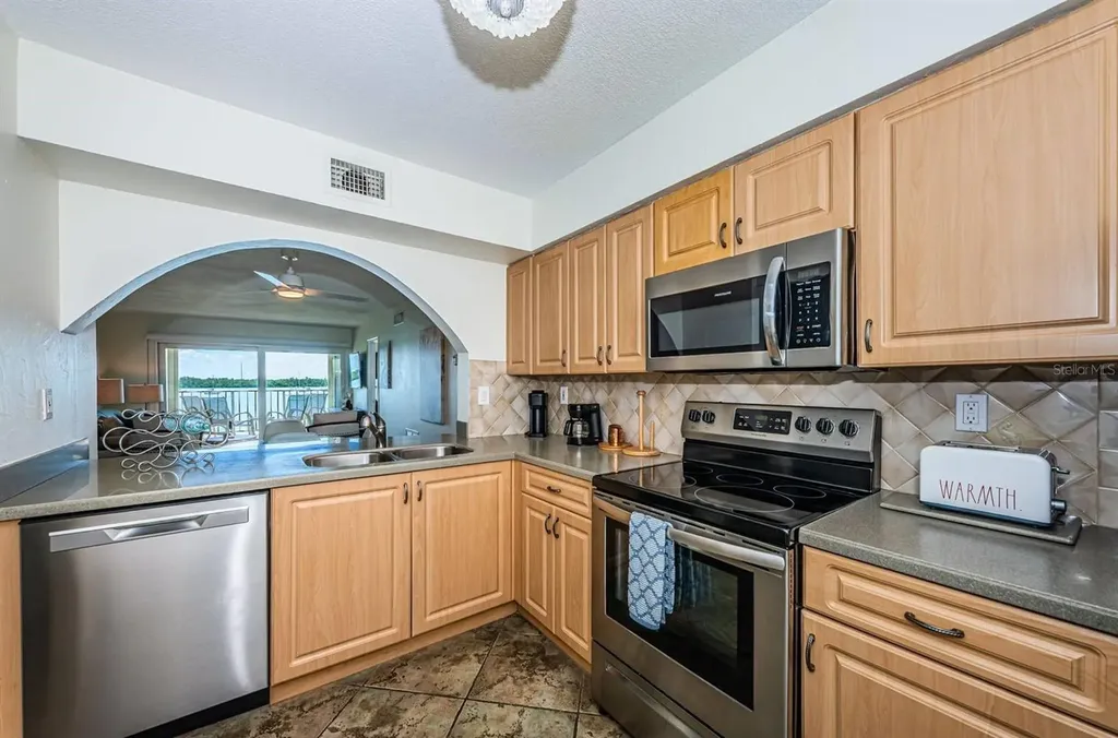 6291 Bahia Del Mar Circle St Petersburg FL 33715