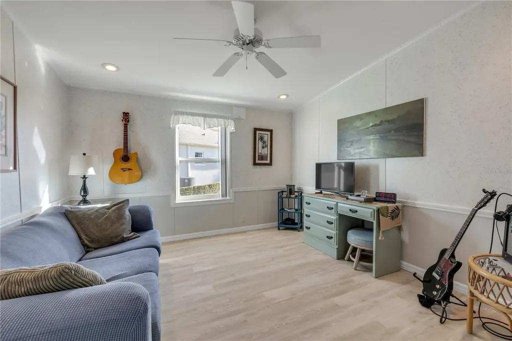 290 Navajo Drive Oak Hill FL 32759