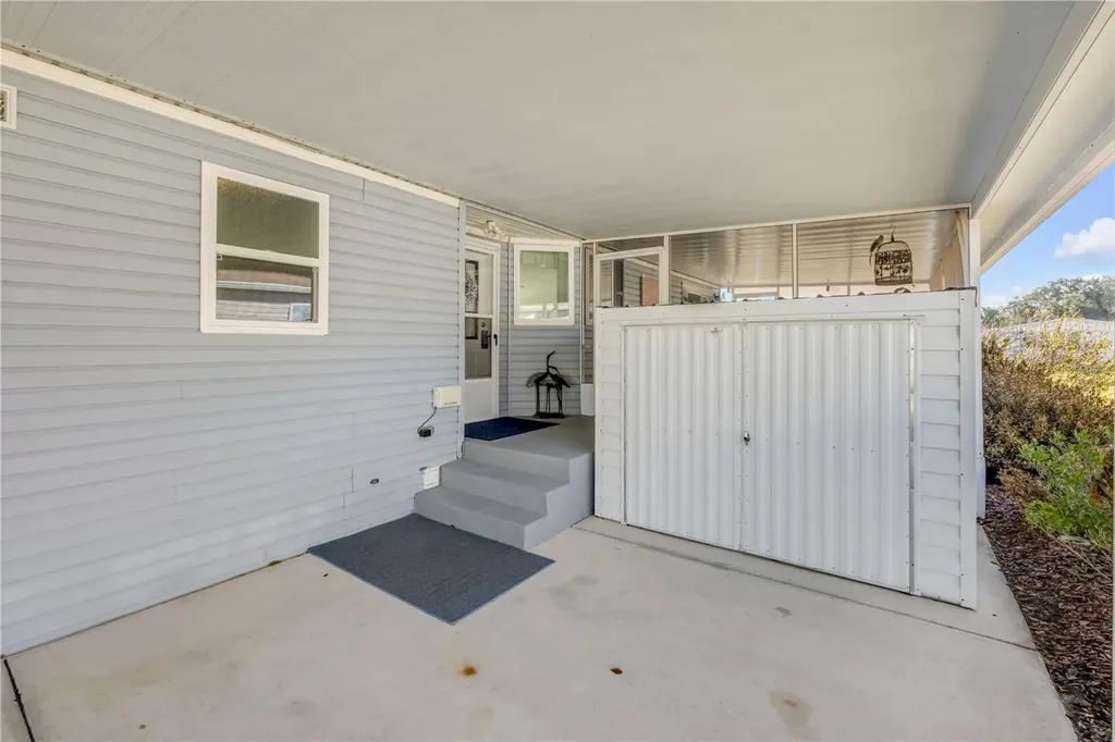 290 Navajo Drive Oak Hill FL 32759