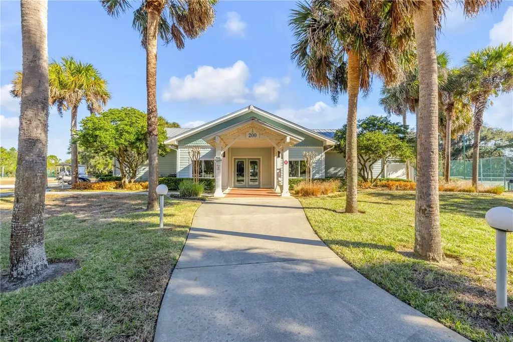 290 Navajo Drive Oak Hill FL 32759