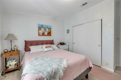 290 Navajo Drive Oak Hill FL 32759