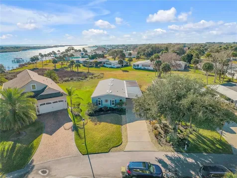290 Navajo Drive Oak Hill FL 32759