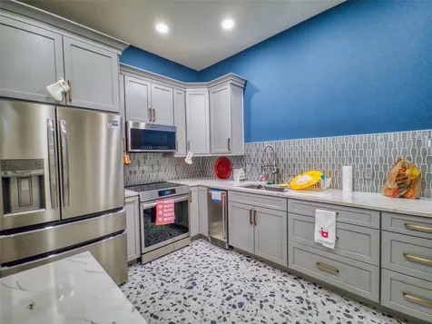 290 Navajo Drive Oak Hill FL 32759