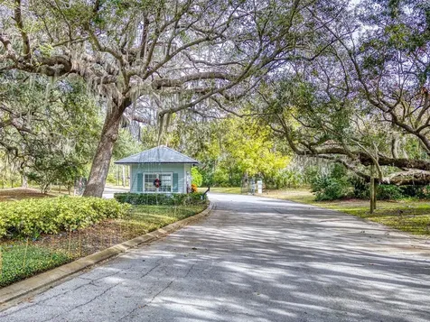 290 Navajo Drive Oak Hill FL 32759