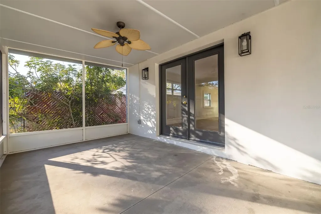 8062 28th Avenue N St Petersburg FL 33710