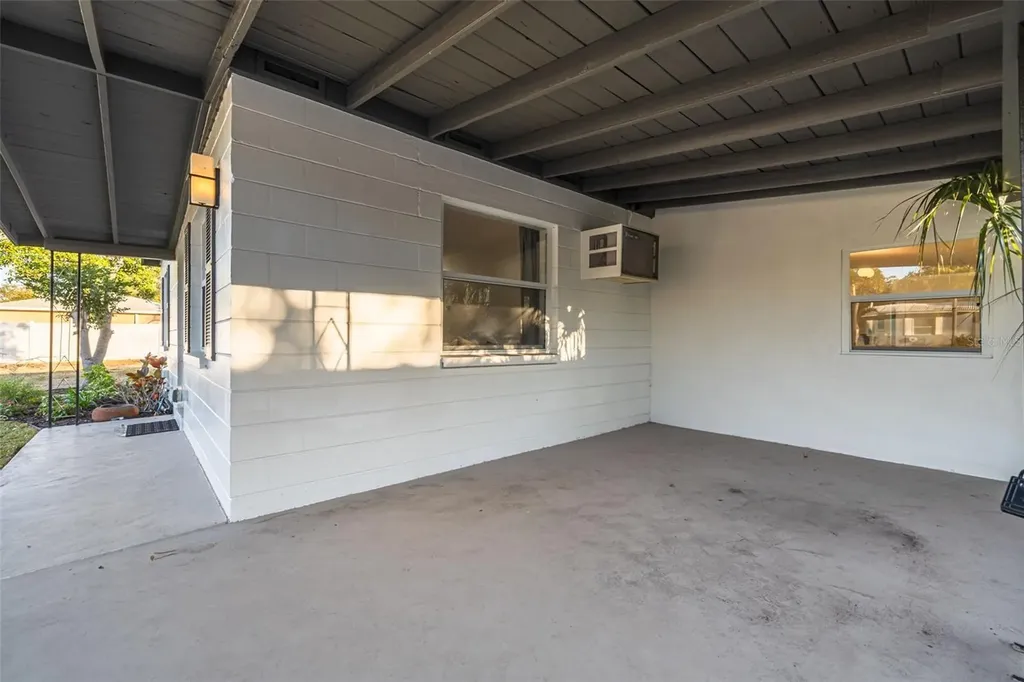 8062 28th Avenue N St Petersburg FL 33710