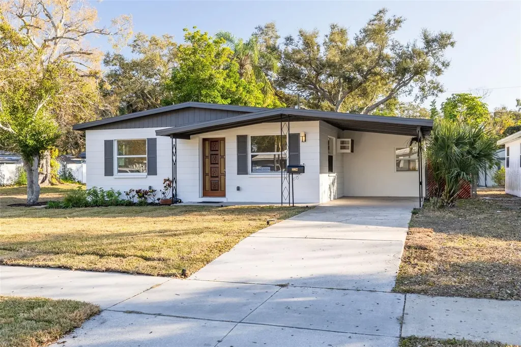 8062 28th Avenue N St Petersburg FL 33710