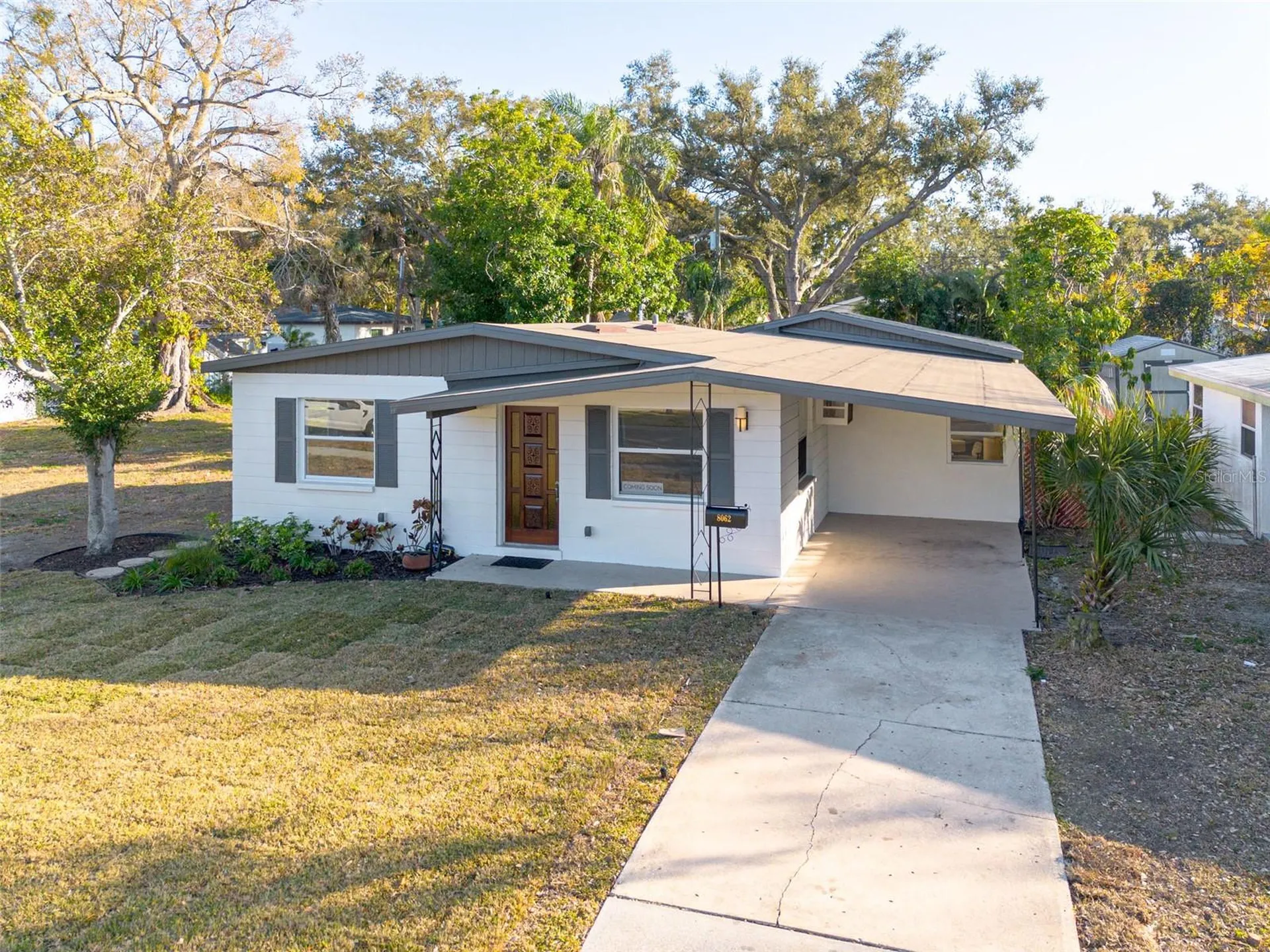 8062 28th Avenue N St Petersburg FL 33710