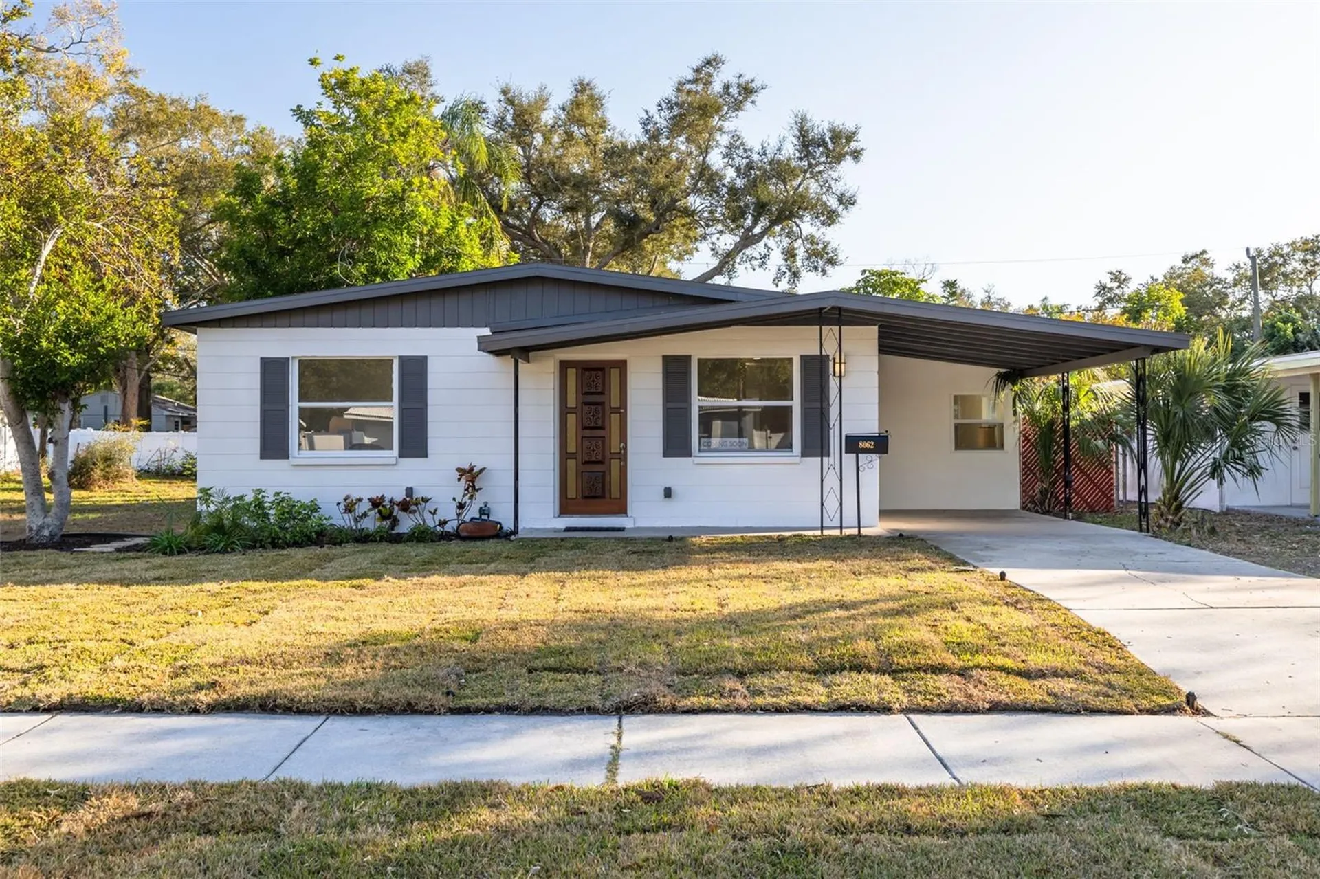 8062 28th Avenue N St Petersburg FL 33710