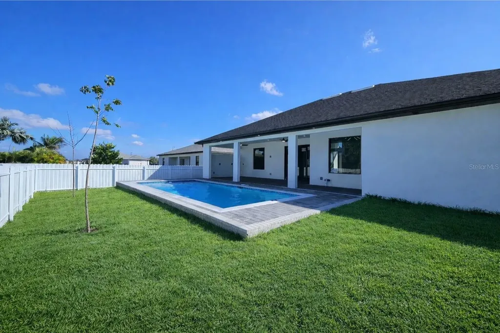 2853 NW 3rd Street Cape Coral FL 33993