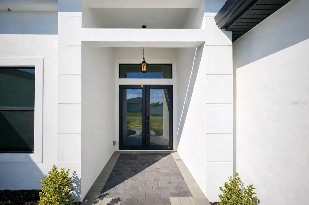 2853 NW 3rd Street Cape Coral FL 33993