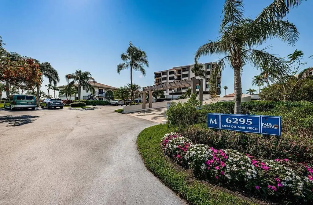 6295 Bahia Del Mar Circle St Petersburg FL 33715