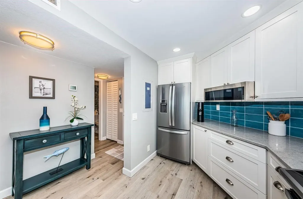 6295 Bahia Del Mar Circle St Petersburg FL 33715