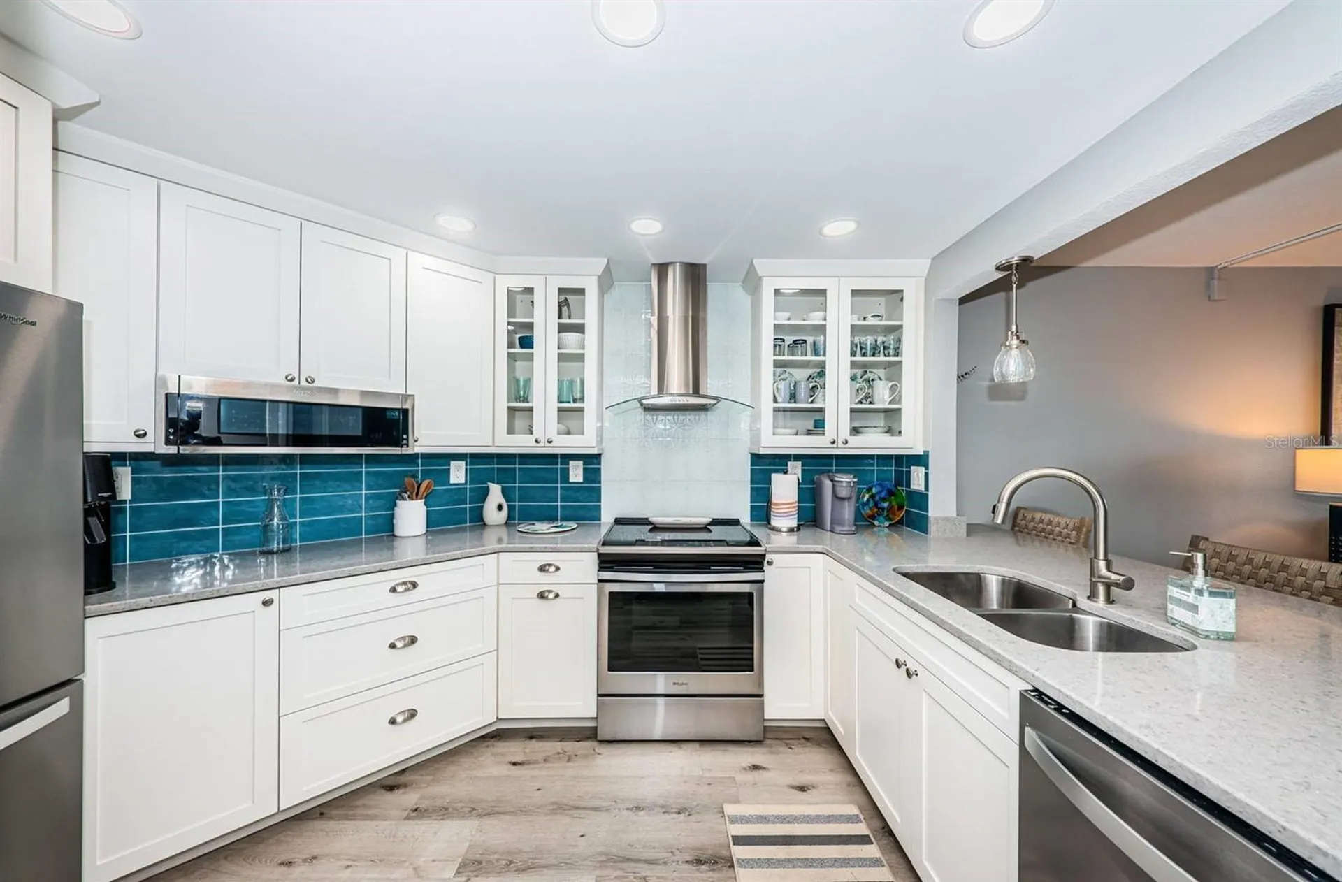 6295 Bahia Del Mar Circle St Petersburg FL 33715