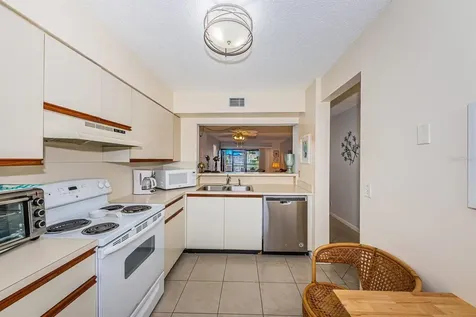 6294 Bahia Del Mar Circle St Petersburg FL 33715