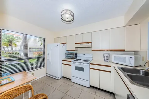 6294 Bahia Del Mar Circle St Petersburg FL 33715
