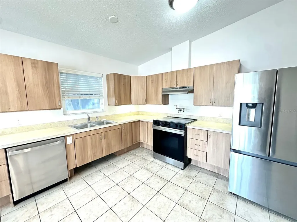 1121 Dr Martin Luther King Jr Street S St Petersburg FL 33705