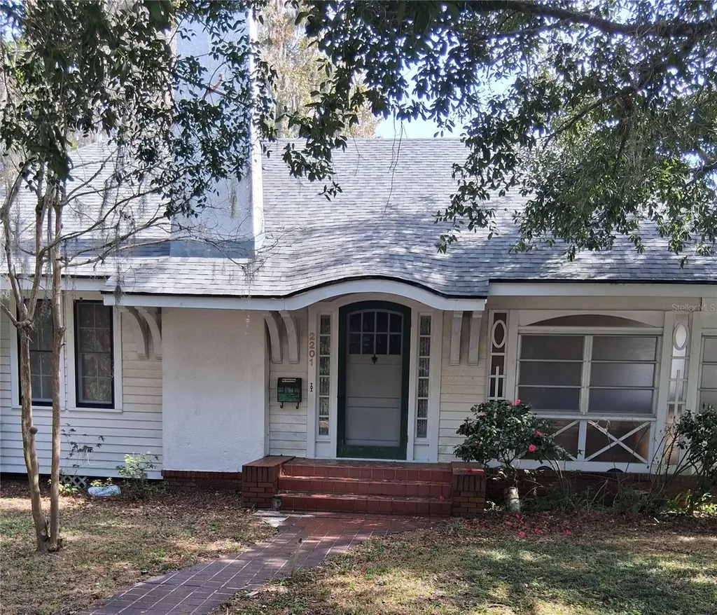 2201 W Sanford Avenue Sanford FL 32771