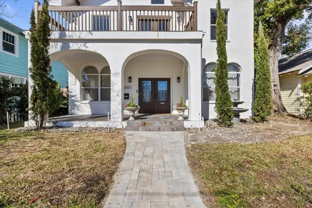2327 4th Avenue N St Petersburg FL 33713