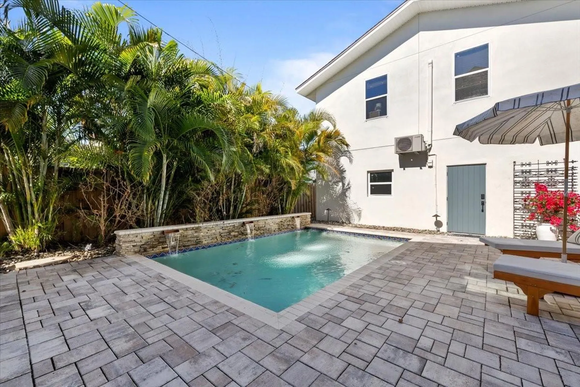 2327 4th Avenue N St Petersburg FL 33713