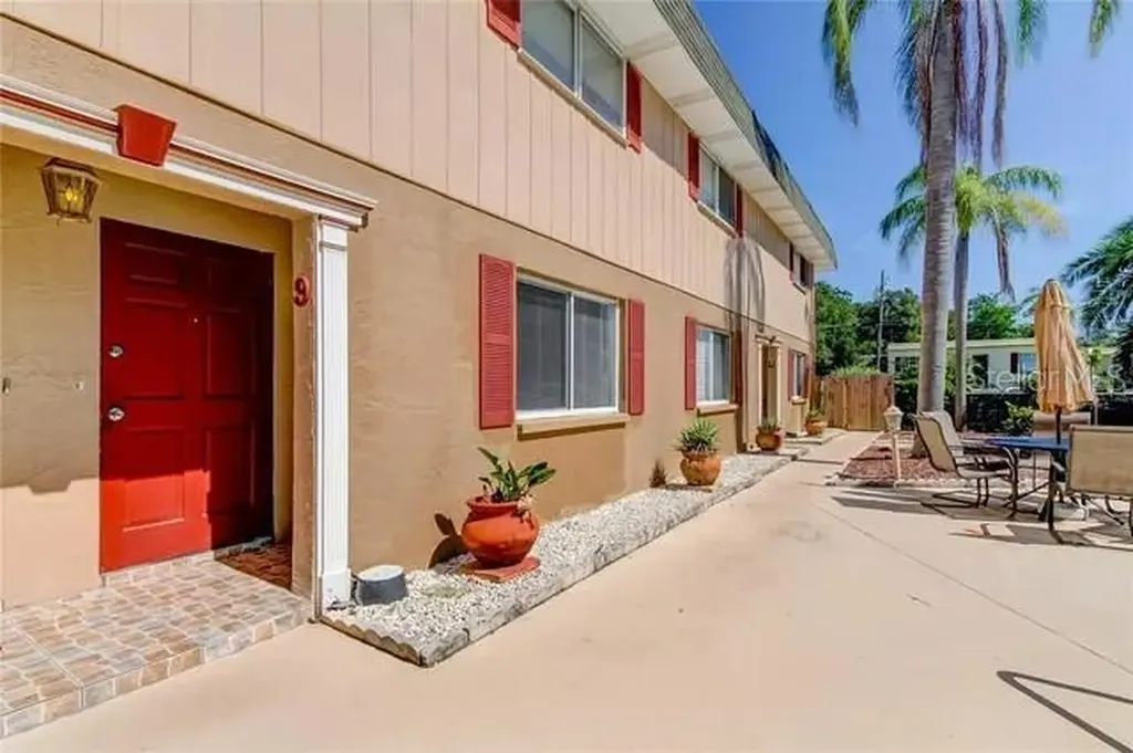 300 6th Street N Safety Harbor FL 34695