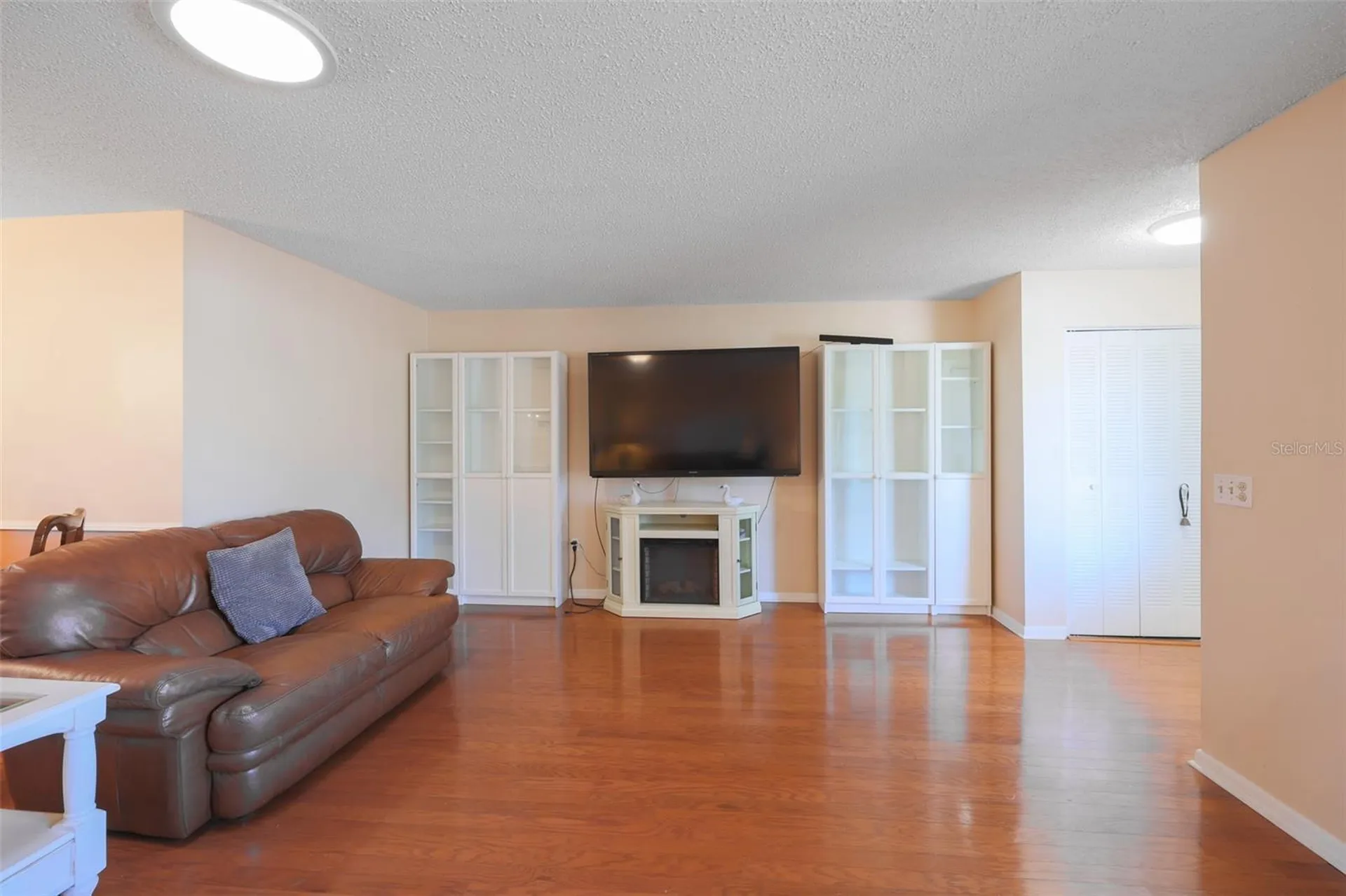 318 Fairside Court Sun City Center FL 33573