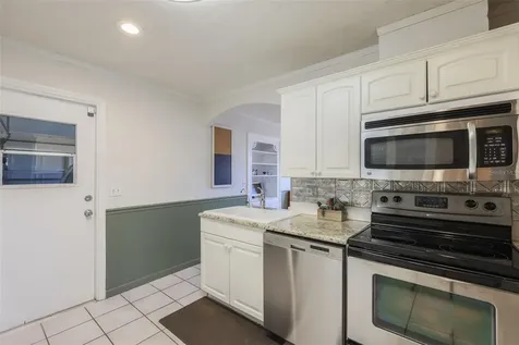 318 Fairside Court Sun City Center FL 33573