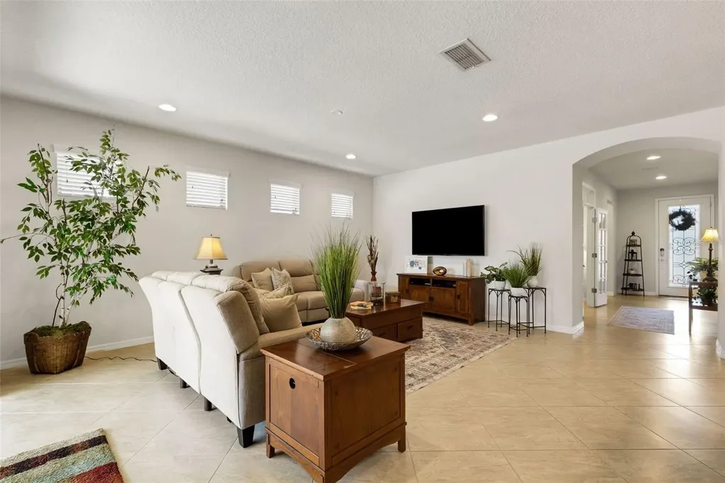 329 Alicante Court Davenport FL 33837