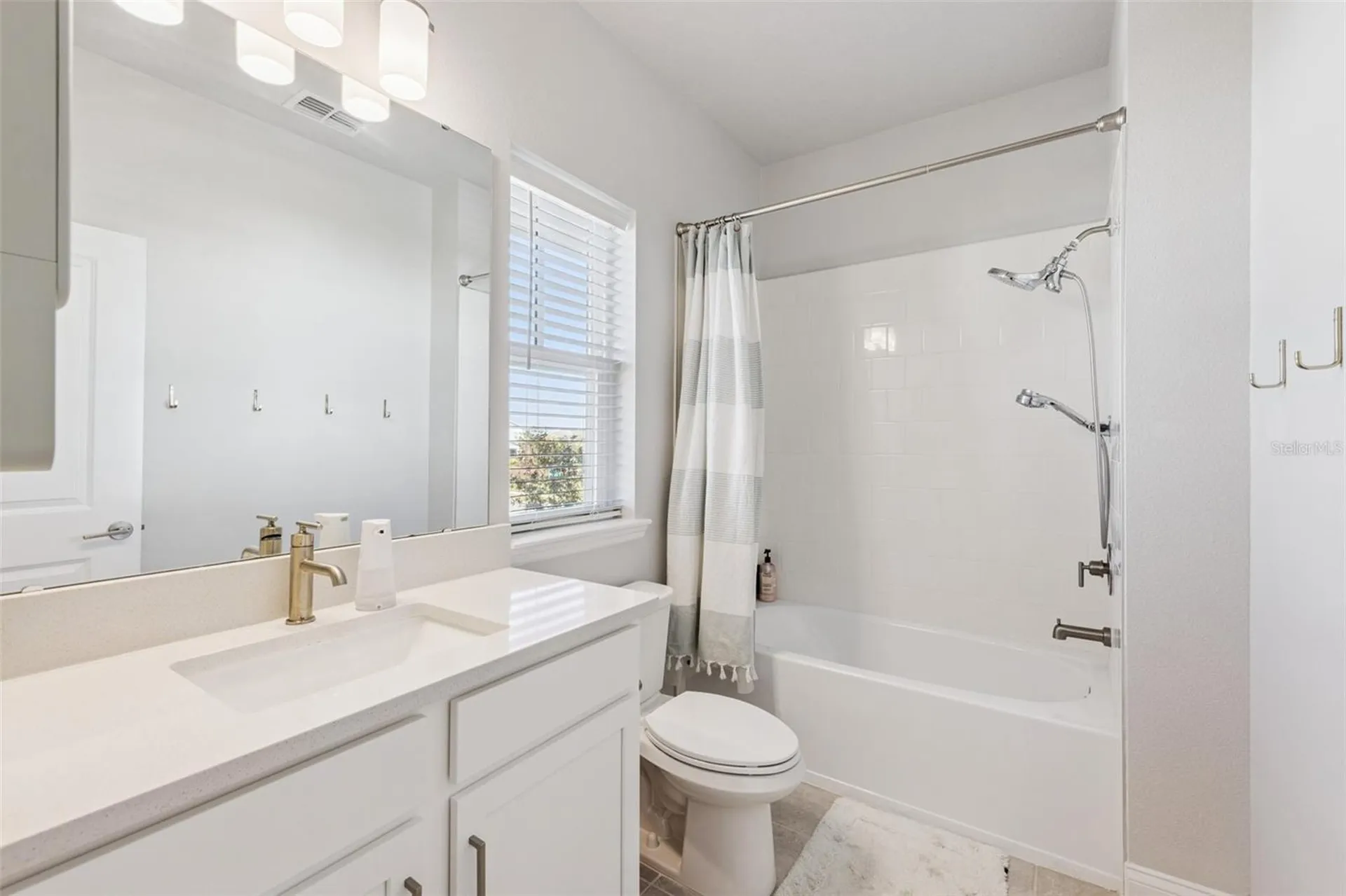 9916 Rodbell Street Orlando FL 32827