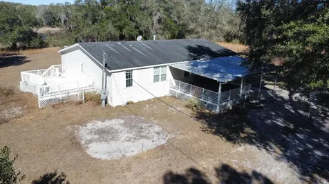 15773 SE Highway 42 Weirsdale FL 32195