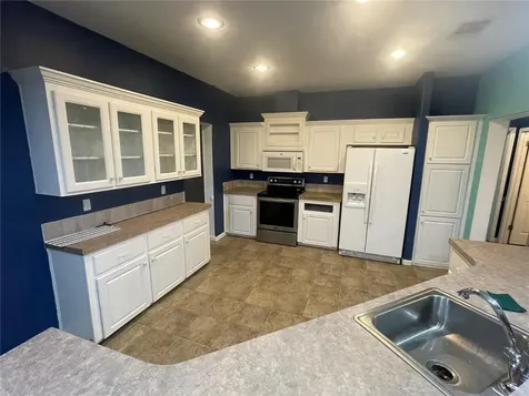15773 SE Highway 42 Weirsdale FL 32195